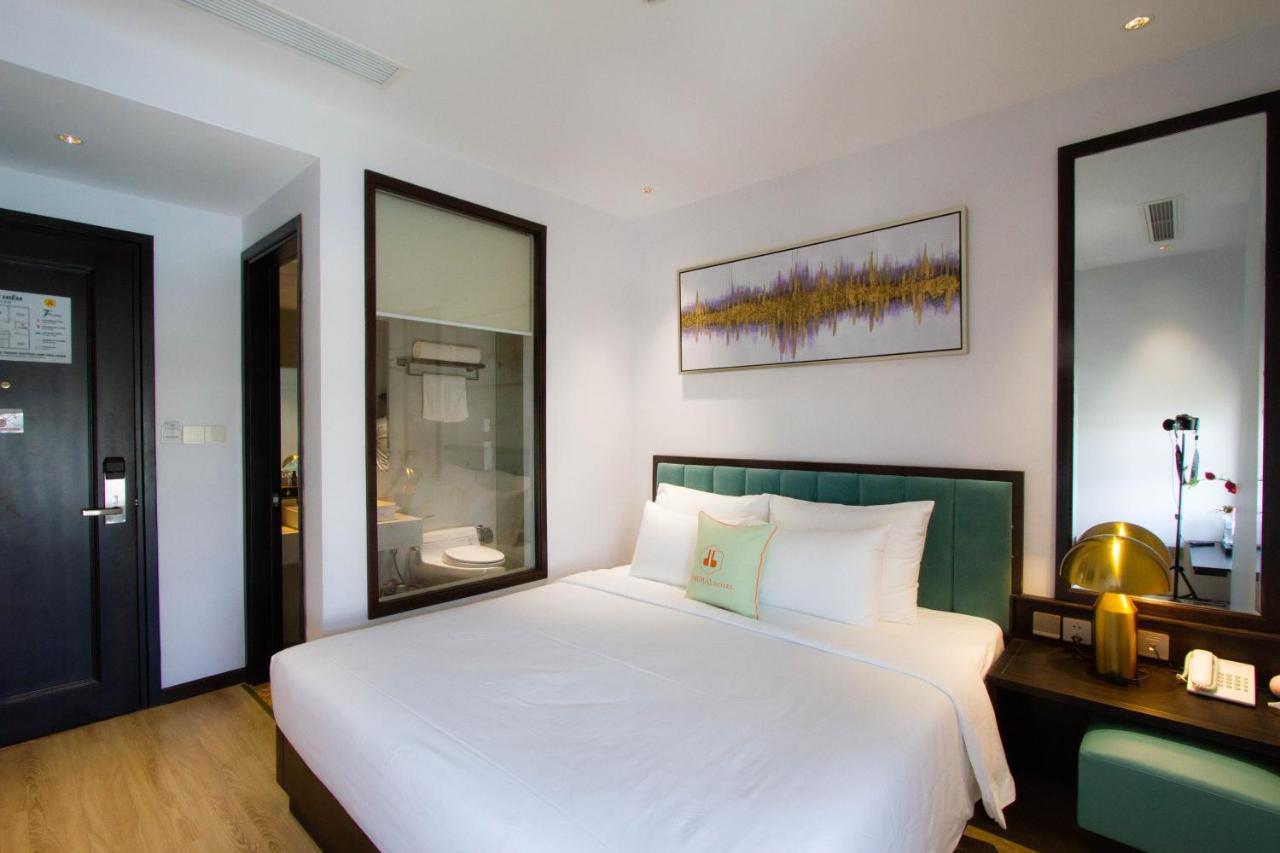 Cordial Grand Hotel Da Nang Beach - Infinity Rooftop Pool Екстериор снимка